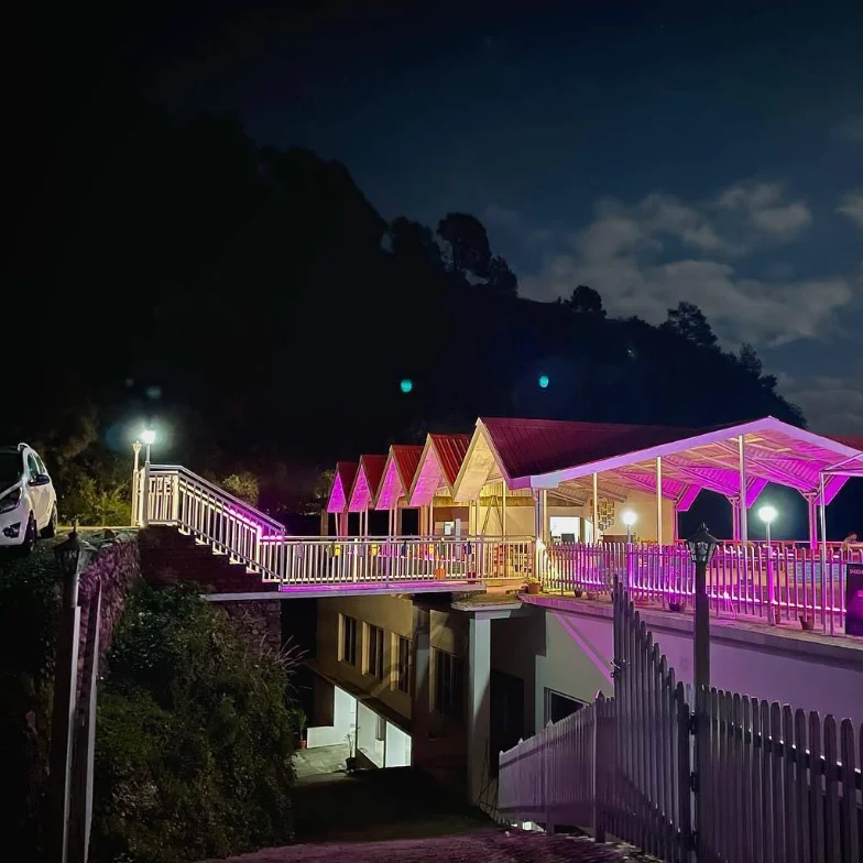 WHISPER Shoghi Hotel | 3 km from Shoghi Centre