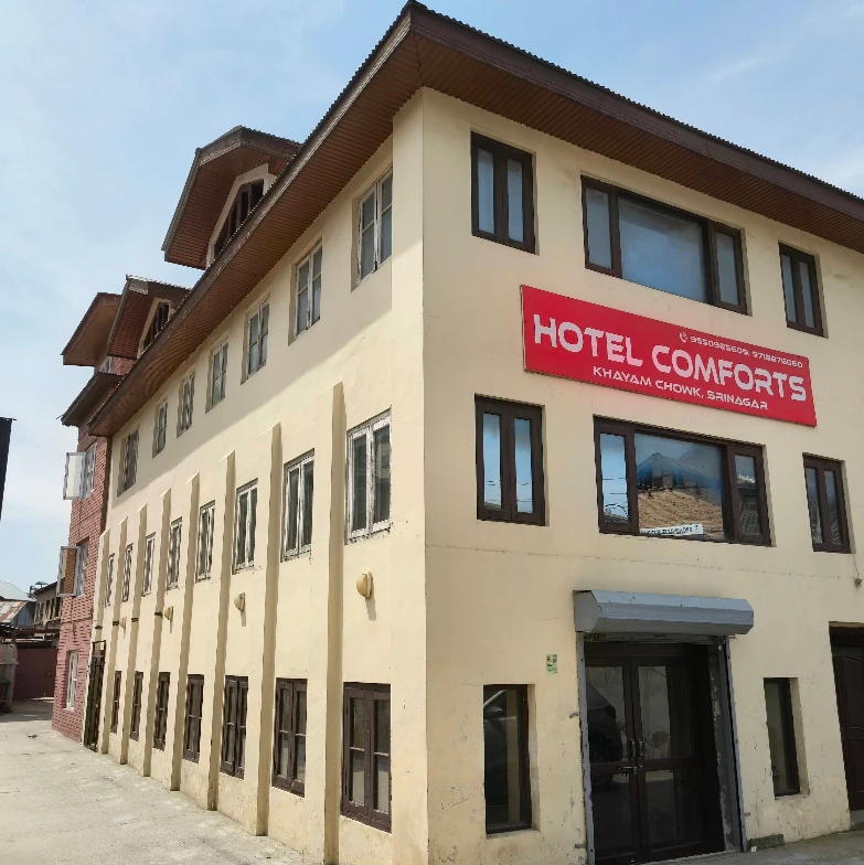 ECHO Khayam Chowk Hotel